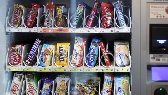 Ein Snack-Automat. Ein Snack-Automat.