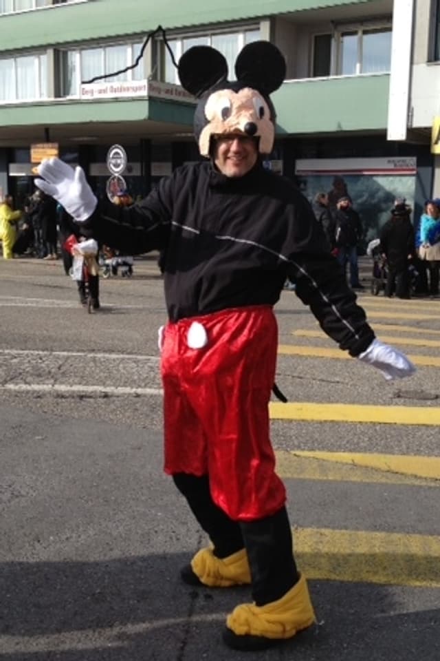 Der Regionaljournal-Reporter Marco Mickey Mouse Jaggi. Der Regionaljournal-Reporter Marco Mickey Mouse Jaggi.
