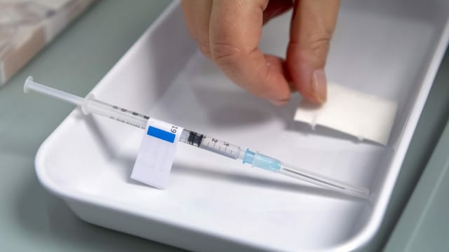 Was tun mit dem Impfstoff, der am Abend übrig bleibt? Was tun mit dem Impfstoff, der am Abend übrig bleibt?