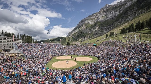 Die Schwing-Arena auf der Schwägalp ist voll. Die Schwing-Arena auf der Schwägalp ist voll.