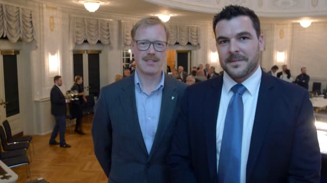 Porträtaufnahme von Andreas Hostettler und Florian Weber im Theater Casino Zug Porträtaufnahme von Andreas Hostettler und Florian Weber im Theater Casino Zug