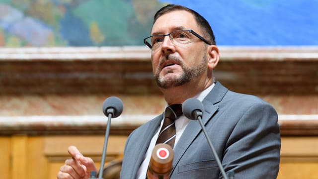 FDP-Nationalrat Hans-Peter Portmann redet im Parlament FDP-Nationalrat Hans-Peter Portmann redet im Parlament