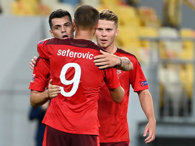 Granit Xhaka, Haris Seferovic und Nico Elvedi. Granit Xhaka, Haris Seferovic und Nico Elvedi.