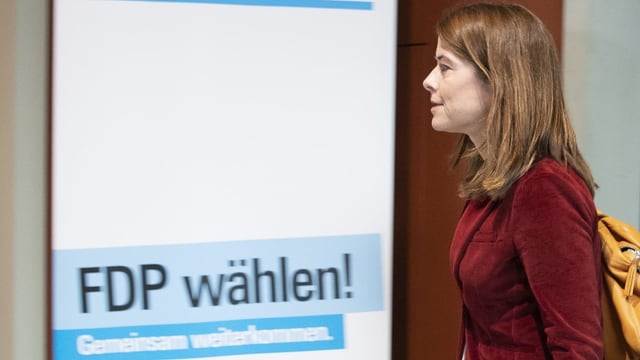 FDP-Parteipräsidentin Gössi nimmt zum Fall Maudet Stellung