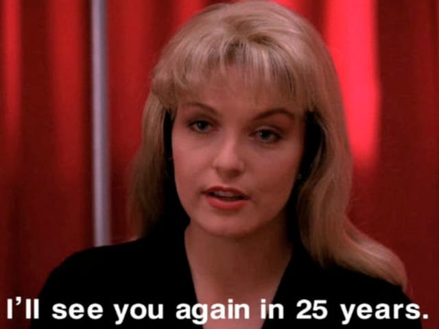 So hiess es in der letzten Folge der zweiten Staffel. Und nun sind es 25 - äh nein, aufgrund der Verzögerung - 26 Jahre später. So hiess es in der letzten Folge der zweiten Staffel. Und nun sind es 25 - äh nein, aufgrund der Verzögerung - 26 Jahre später.