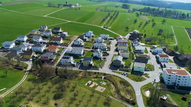 Video «Solange die Mühle mahlt – Ein Dorf will überleben» abspielen Video «Solange die Mühle mahlt – Ein Dorf will überleben» abspielen