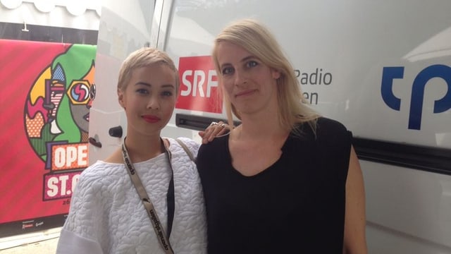 Alisa Xayalith mit Barbara Weber. Alisa Xayalith mit Barbara Weber.