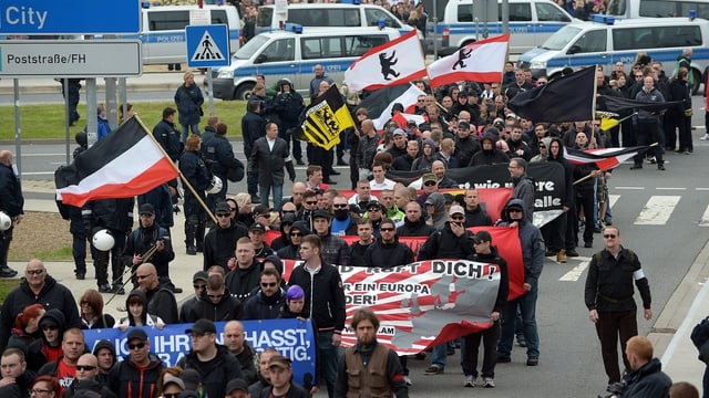 Eine Demonstration von Neonazis in Deutschland.