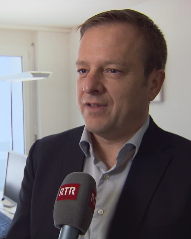 Giusep Defuns, parsura da la direcziun da l’KESB. Giusep Defuns, parsura da la direcziun da l’KESB.