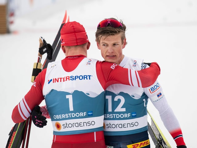 Der Russe Alexander Bolschunow (l.) und der Norweger Johannes Kläbo werden im Engadin im Fokus stehen. Der Russe Alexander Bolschunow (l.) und der Norweger Johannes Kläbo werden im Engadin im Fokus stehen.