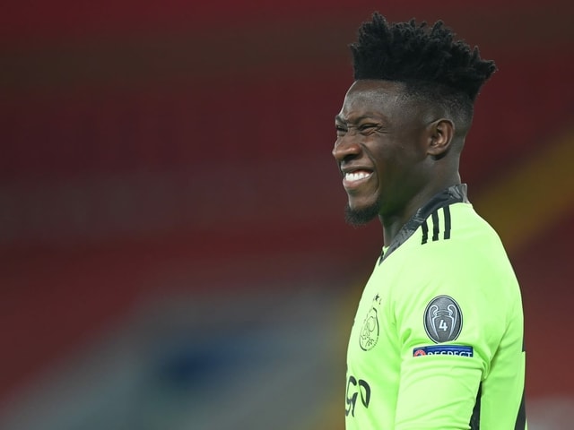 André Onana von Ajax Amsterdam wird ein Jahr lang nicht mehr auf dem Fussballplatz stehen. André Onana von Ajax Amsterdam wird ein Jahr lang nicht mehr auf dem Fussballplatz stehen.