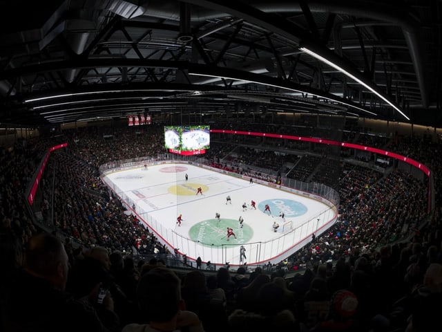 Die Vaudoise Arena in Lausanne. Die Vaudoise Arena in Lausanne.