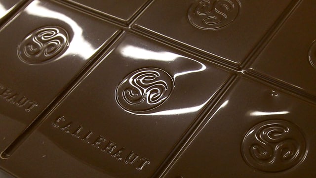 Mehr als eineinhalb Tonnen Schokolade hat Barry Callebaut in den ersten drei Quartalen 2018 produziert. Mehr als eineinhalb Tonnen Schokolade hat Barry Callebaut in den ersten drei Quartalen 2018 produziert.
