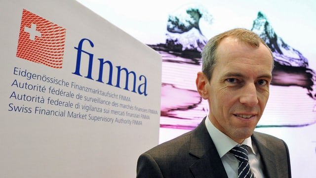 Patrick Raaflaub, Direktor Eidgenössische Finanzmarktaufsicht, an einer Medienkonferenz. (keystone) Patrick Raaflaub, Direktor Eidgenössische Finanzmarktaufsicht, an einer Medienkonferenz. (keystone)