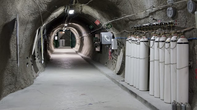 Ein Tunnel im Felslabor Mont Terri. Ein Tunnel im Felslabor Mont Terri.