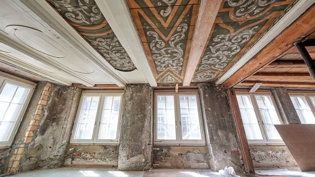 Blick in den Raum mit den Deckenmalereien Blick in den Raum mit den Deckenmalereien