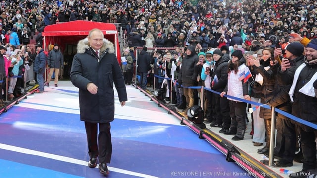 So gut wie gewählt: Wladimir Putin bei einer Wahlkampfveranstaltung am 3. März 2018 im Luzhniki-Stadion in Moskau So gut wie gewählt: Wladimir Putin bei einer Wahlkampfveranstaltung am 3. März 2018 im Luzhniki-Stadion in Moskau