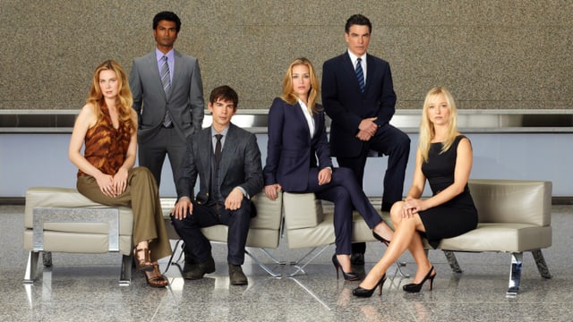 Anne Dudek als Danielle Brooks, Sendhil Ramamurthy als Jai Wilcox, Christopher Gorham als Auggie Anderson, Piper Perabo als Annie Walker, Peter Gallagher als Arthur Campbell und Kari Matchett als Joan Campbell Anne Dudek als Danielle Brooks, Sendhil Ramamurthy als Jai Wilcox, Christopher Gorham als Auggie Anderson, Piper Perabo als Annie Walker, Peter Gallagher als Arthur Campbell und Kari Matchett als Joan Campbell