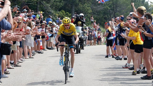 Chris Froome unterwegs auf den berüchtigten Mont Ventoux. Chris Froome unterwegs auf den berüchtigten Mont Ventoux.
