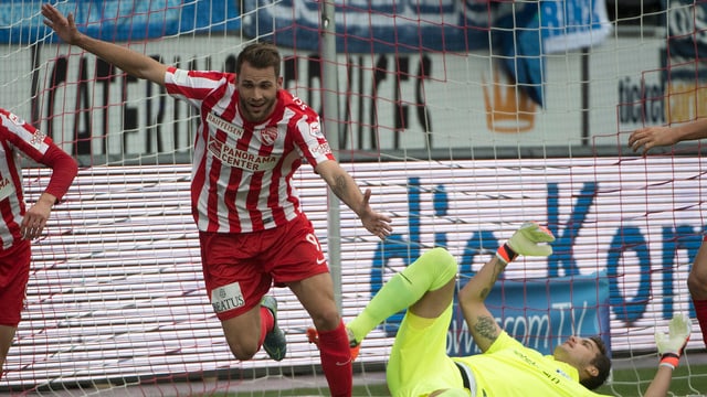Roman Buess jubelt über ein Tor gegen den FC Zürich. Roman Buess jubelt über ein Tor gegen den FC Zürich.