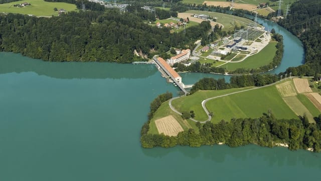 Der Wohlensee von oben. Der Wohlensee von oben.