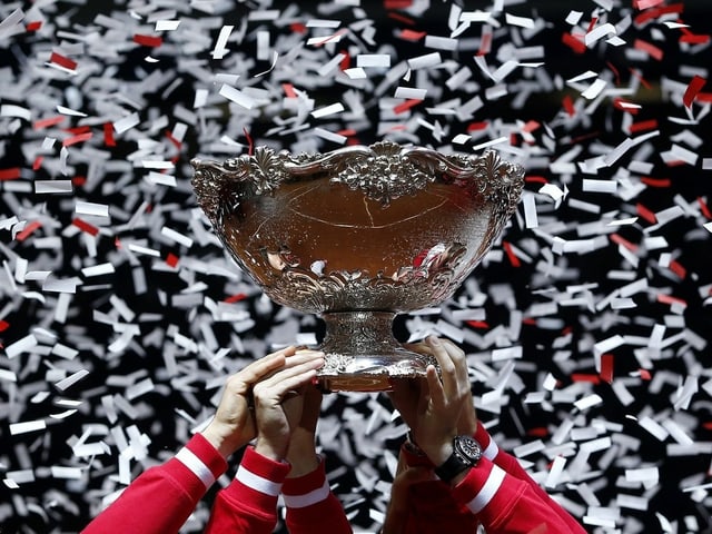 Die Davis-Cup-Trophäe. Die Davis-Cup-Trophäe.