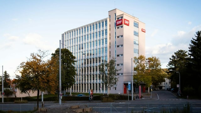 Das Radiostudio Zürich mit Hochaus. Das Radiostudio Zürich mit Hochaus.
