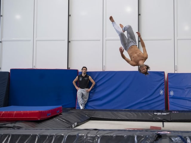 Pat Burgener hat mittlerweile sein eigenes Trampolin im Garten. Pat Burgener hat mittlerweile sein eigenes Trampolin im Garten.