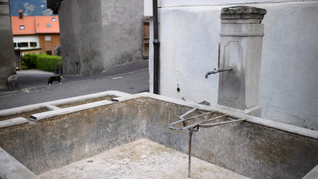 Brunnen ohne Wasser Brunnen ohne Wasser