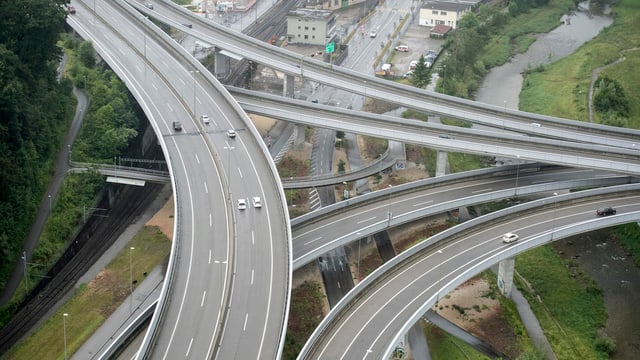 Autobahnkreuzung bei Zürich Autobahnkreuzung bei Zürich