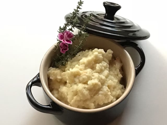 Gratinform mit Gratin und Deko. Gratinform mit Gratin und Deko.