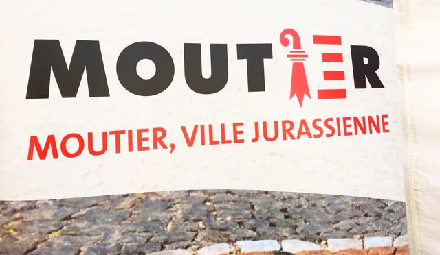 Schild «Moutier, ville jurassienne»