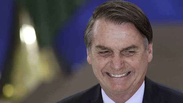 Der brasiliansche Präsident Jair Bolsonaro will den Regenwald wirtschaftlich nutzen. Der brasiliansche Präsident Jair Bolsonaro will den Regenwald wirtschaftlich nutzen.
