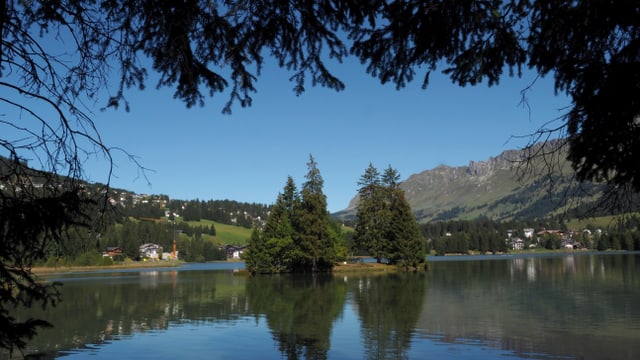 Blick über den Heidsee an einen wolkenlosen Himmel. Blick über den Heidsee an einen wolkenlosen Himmel.
