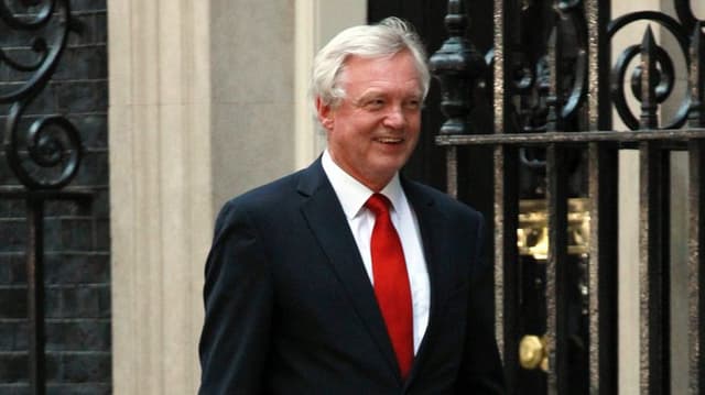 David Davis geht zu Fuss David Davis geht zu Fuss