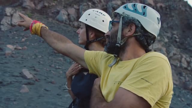 Vulkanführer Mario Pruiti führte die Crew auf den Gipfel des Stromboli. Vulkanführer Mario Pruiti führte die Crew auf den Gipfel des Stromboli.