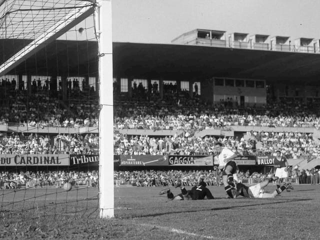 Der WM-Viertelfinal von 1954 zwischen der Schweiz und Österreich auf der Pontaise Der WM-Viertelfinal von 1954 zwischen der Schweiz und Österreich auf der Pontaise