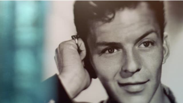 Video «Frank Sinatra - Die Stimme Amerikas» abspielen Video «Frank Sinatra - Die Stimme Amerikas» abspielen