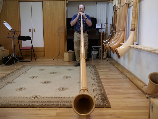 Beat Huber am Alphorn Beat Huber am Alphorn
