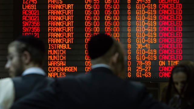 Anzeigetafel am Ben Gurion Flughafen Anzeigetafel am Ben Gurion Flughafen