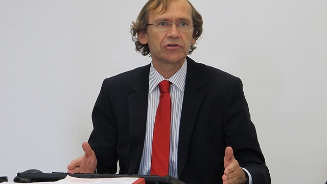 Andreas Bühlmann, Chef der Solothurner Finanzverwaltung, nimmt Stellung zu Defizit und Sparplänen (19.09.13)