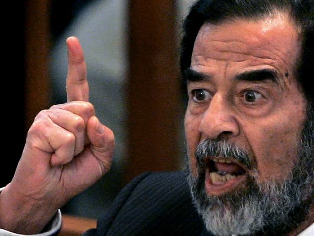 Saddam Hussein spricht vor Gericht (2006 in Bagdag) Saddam Hussein spricht vor Gericht (2006 in Bagdag)