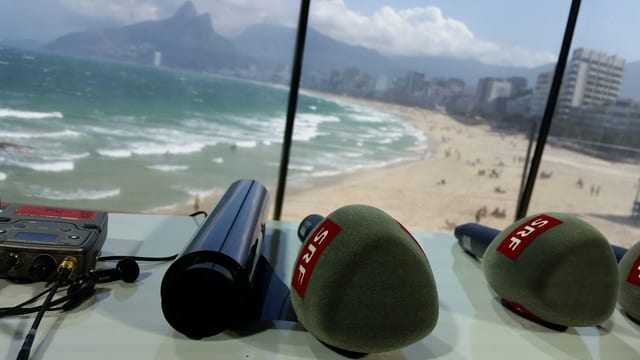 Der Arbeitsplatz der SRF-Redaktoren in Rio. Der Arbeitsplatz der SRF-Redaktoren in Rio.