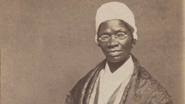 ein schwarz-weiss Foto einer Frau im 19. Jahrhundert ein schwarz-weiss Foto einer Frau im 19. Jahrhundert