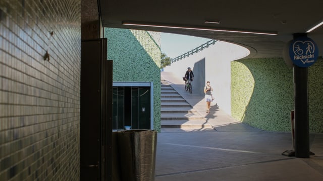 Rampe und Treppe. Rampe und Treppe.