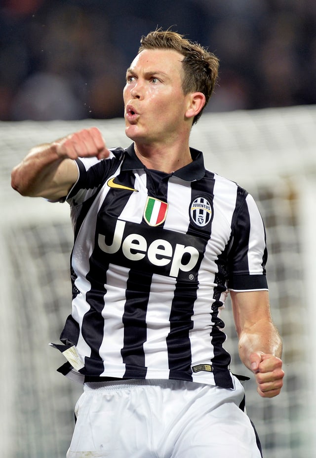 Purtret Stephan Lichtsteiner en il tricot da Juventus Turin. Purtret Stephan Lichtsteiner en il tricot da Juventus Turin.