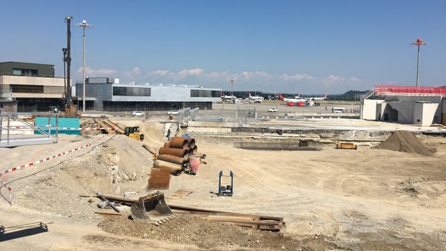 Die Baustelle für die neue Gepäcksortieranlage Die Baustelle für die neue Gepäcksortieranlage