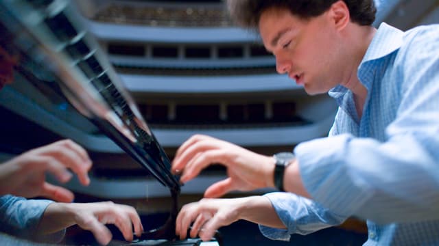 «Ich bin allein mit der Musik» – der russische Pianist Jewgeny Kissin
