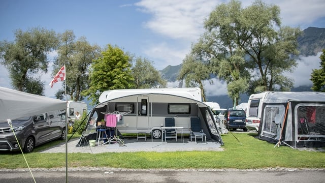 Auf den Schweizer Campingplätzen herrschte während der Sommerferien 2020 Hochbetrieb. Auf den Schweizer Campingplätzen herrschte während der Sommerferien 2020 Hochbetrieb.