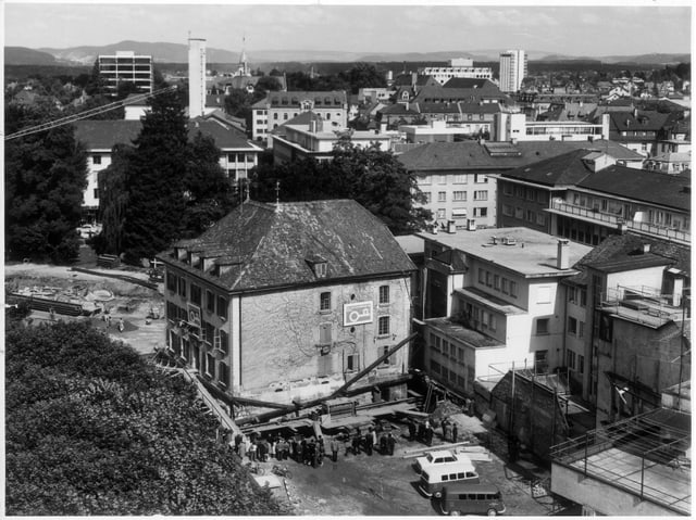 Das Haus wird verschoben Das Haus wird verschoben